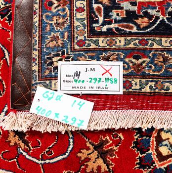 A Kashan carpet, c. 400 x 297 cm.