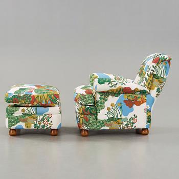 JOSEF FRANK, fåtölj med fotpall, Firma Svenskt Tenn, modell 336.