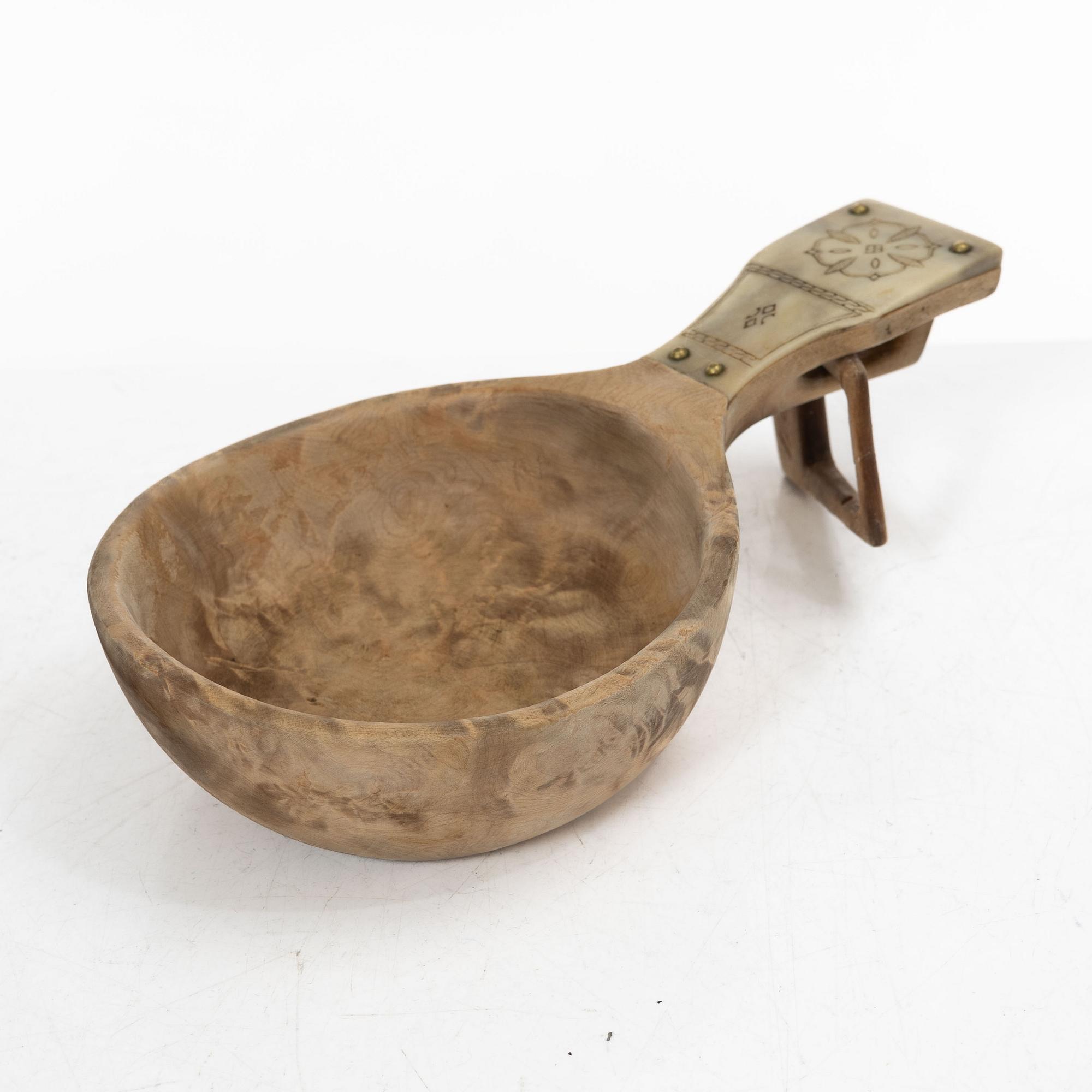 Sámi craftsmanship, five pieces.