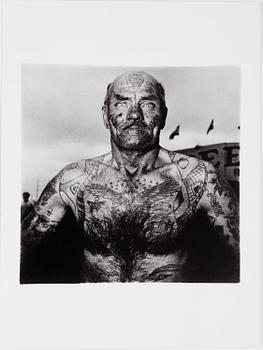 DIANE ARBUS, Portfolio with 12 heliogravures published by Electa in 1979. Numbered 26/1000.