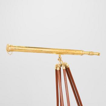 A spotting scope with stand from the latter half of the 20th century.