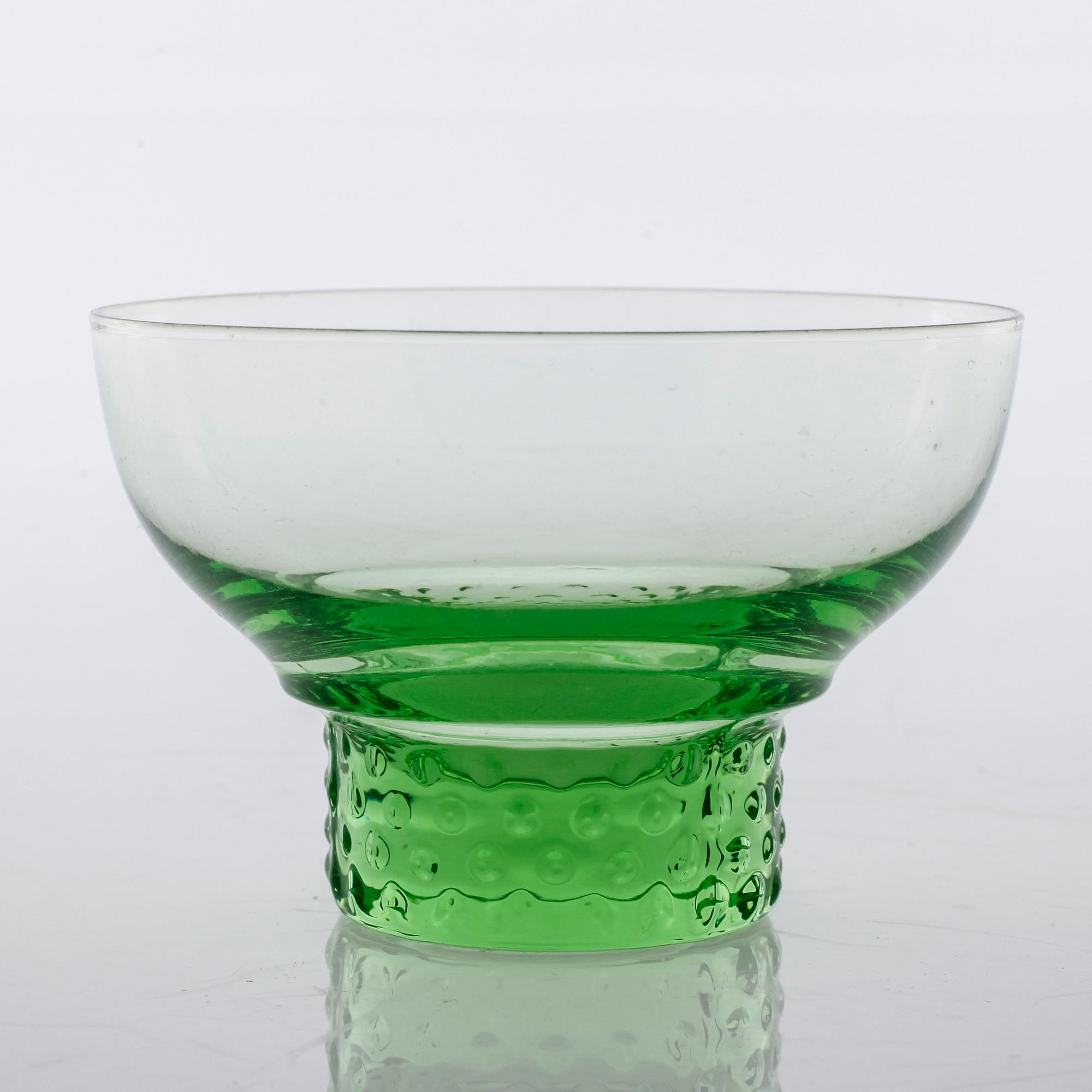 DESSERTSKÅLAR, 16 st, "Tarantella", Glimma Glasbruk, omkring 1900-talets mitt.