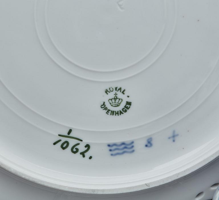KAFFESERVIS, ca 28 dlr, Musselmalet, Royal Copenhagen, 1900-talets mitt, porslin.