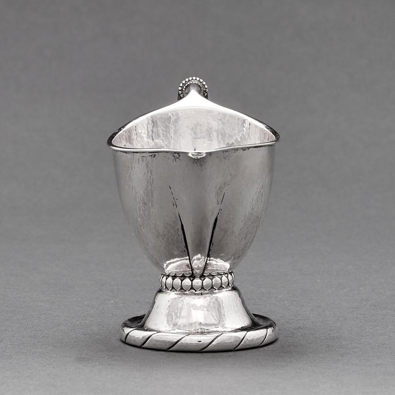 Georg Jensen, a 4 pieces coffee and tea service, Copenhagen 1915-19, 830/1000 silver. Design nr 88.