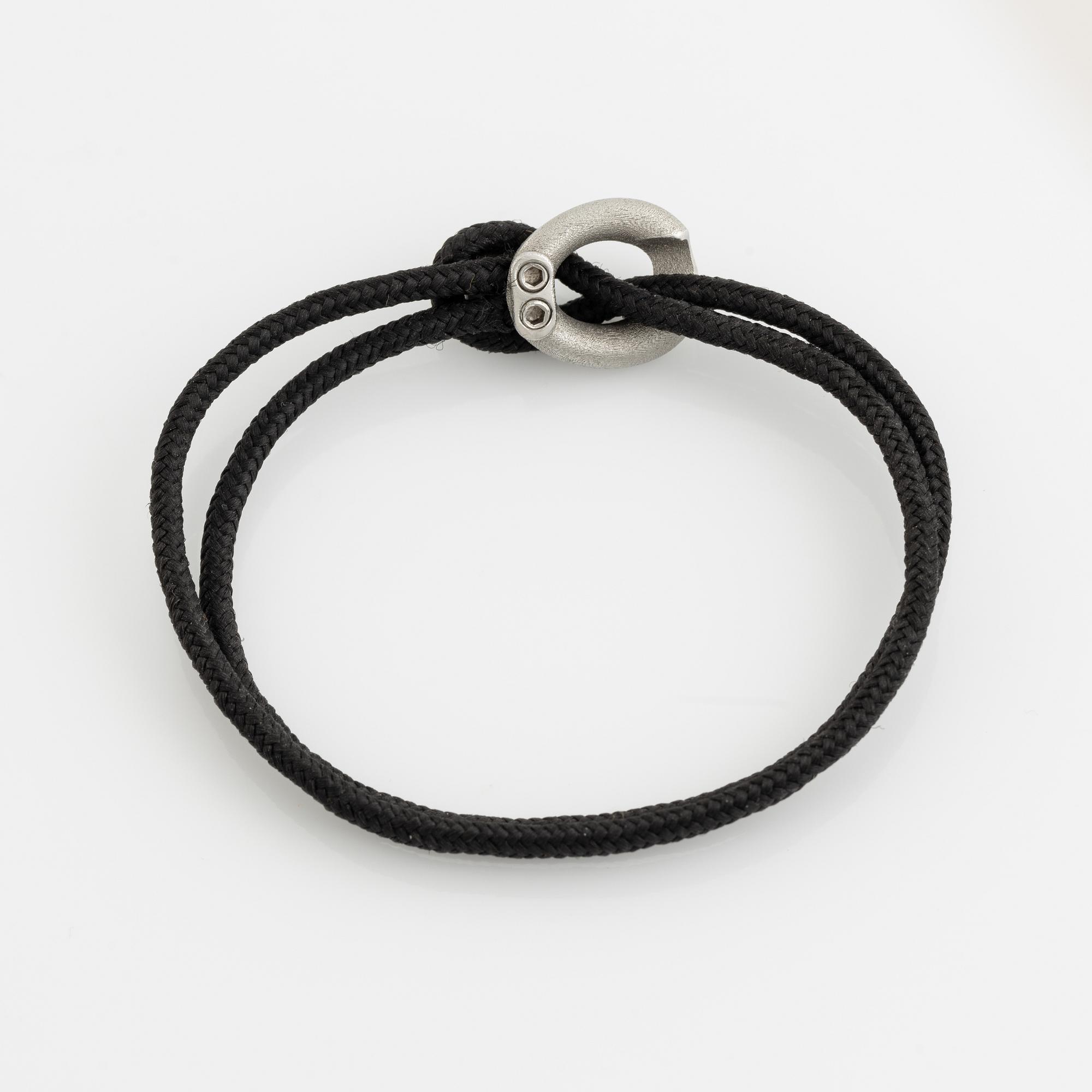 Håkan Orrling, Non Violence, bracelet with black diamond.