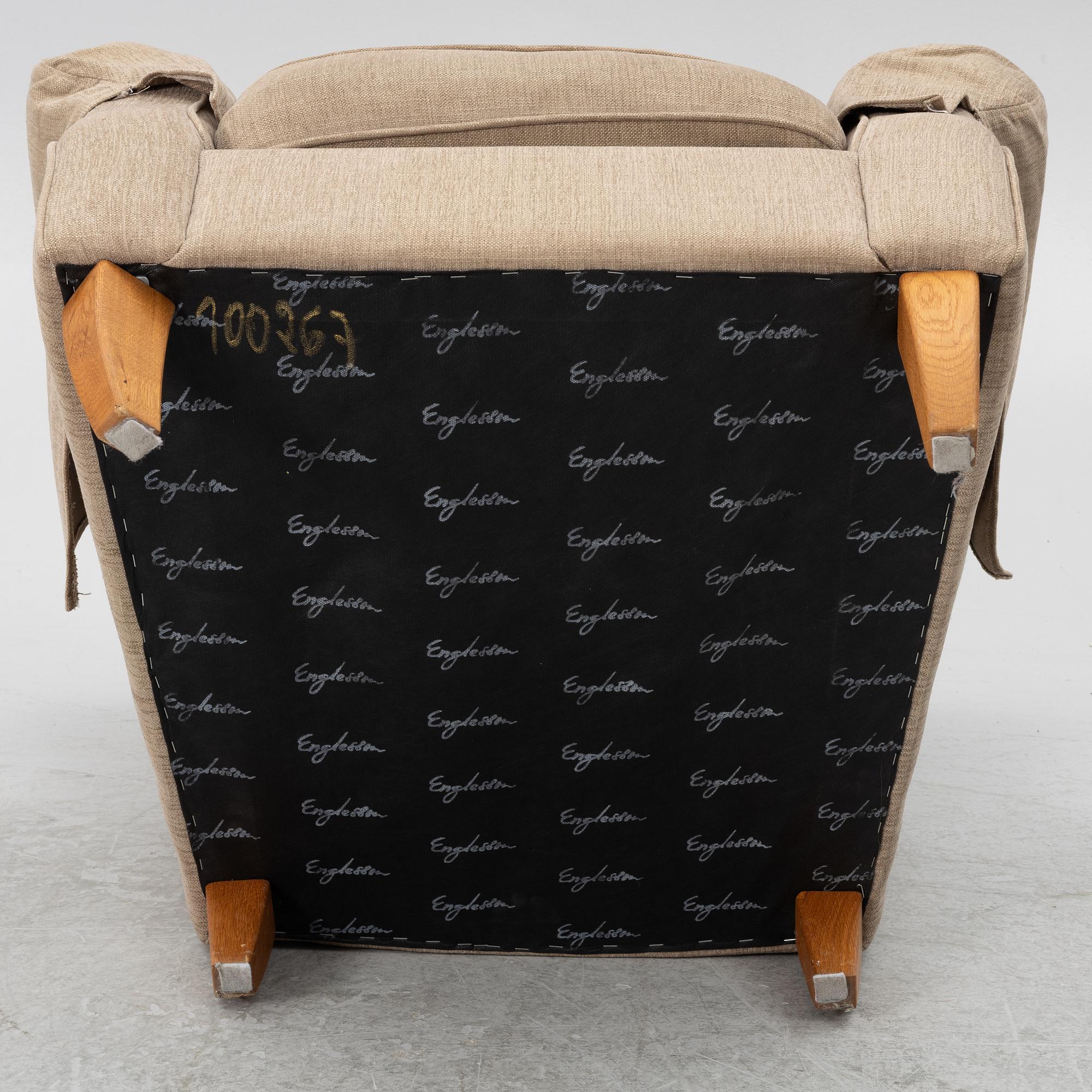 An armchair with footstool, Howard model, Englessons, 21st century.