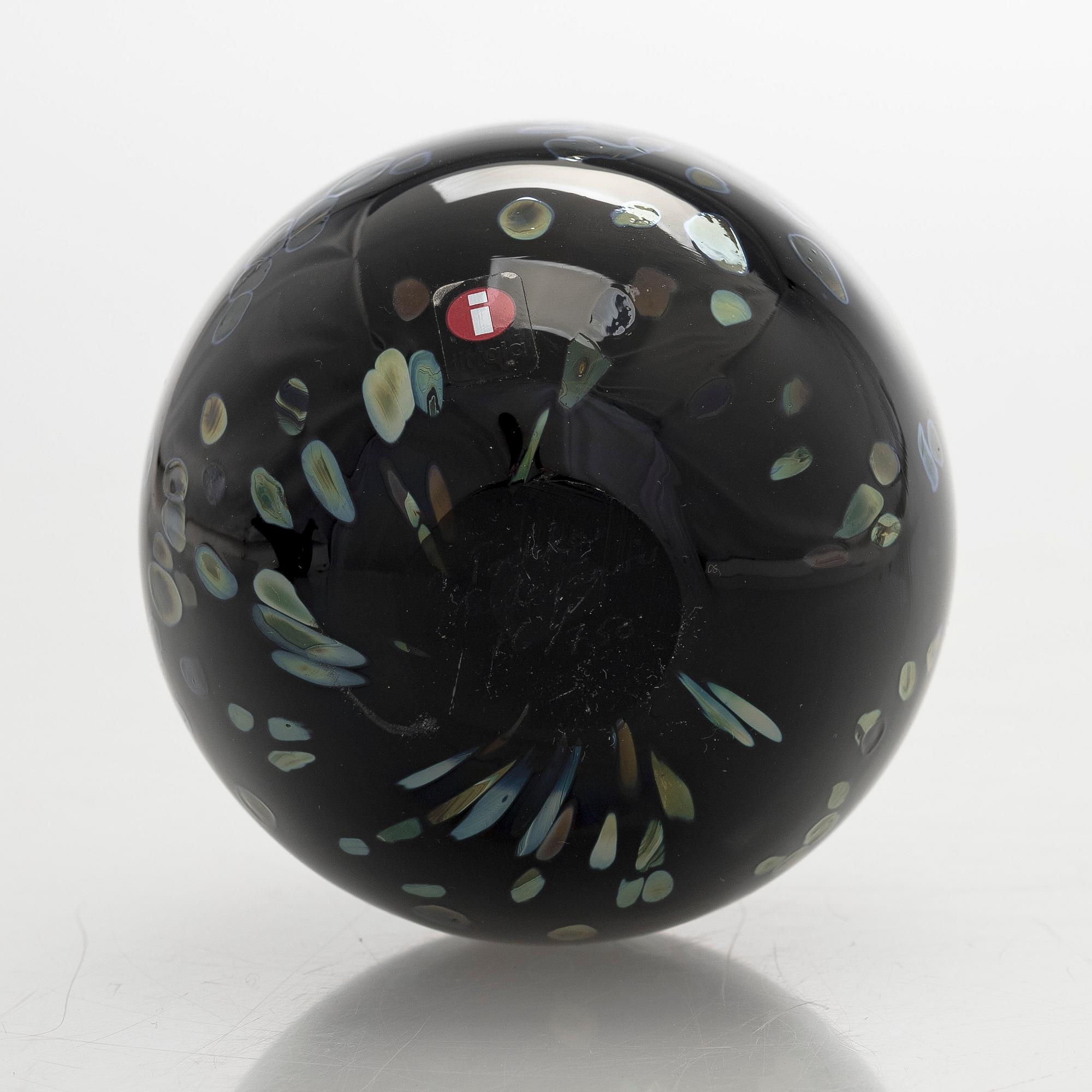 Oiva Toikka, An annual glas bird, "Wildwood cuckoo" and egg, signed O. Toikka Nuutajärvi 2003.