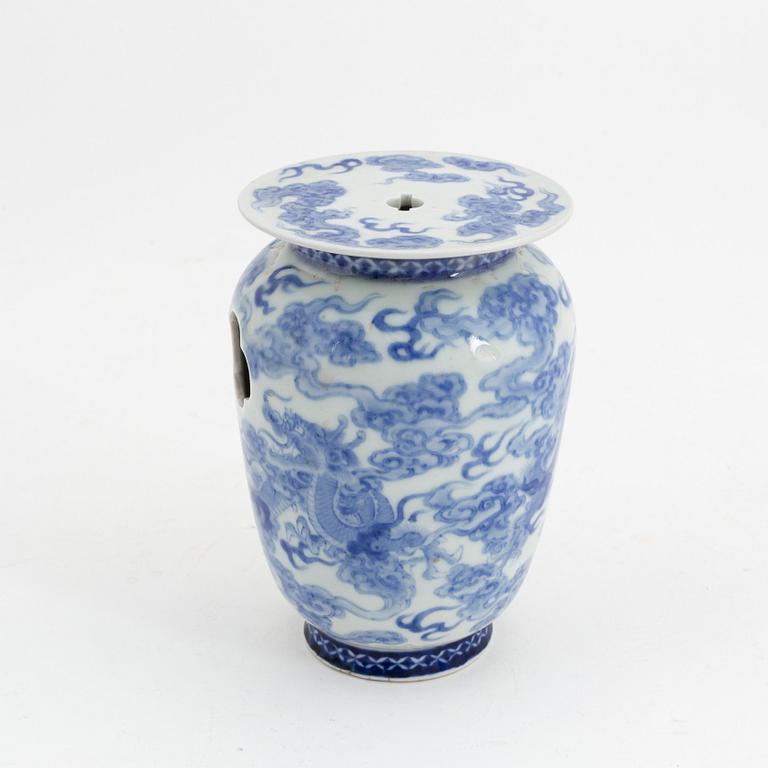 A Japanese porcelain incense burner, first half of the 20th Century.