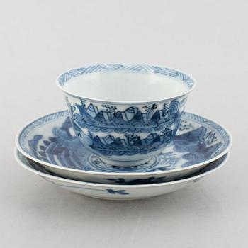 Kopp med fat, porslin, Kina, Kangxi (1662-1722).