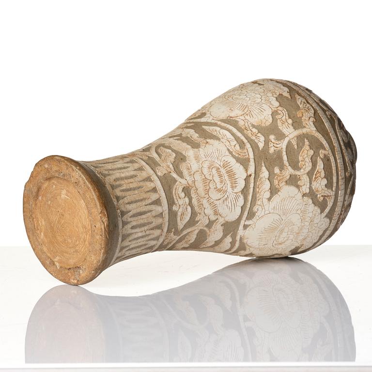 Vas, keramik. Citzhou-typ. Troligen Mingdynastin eller senare.