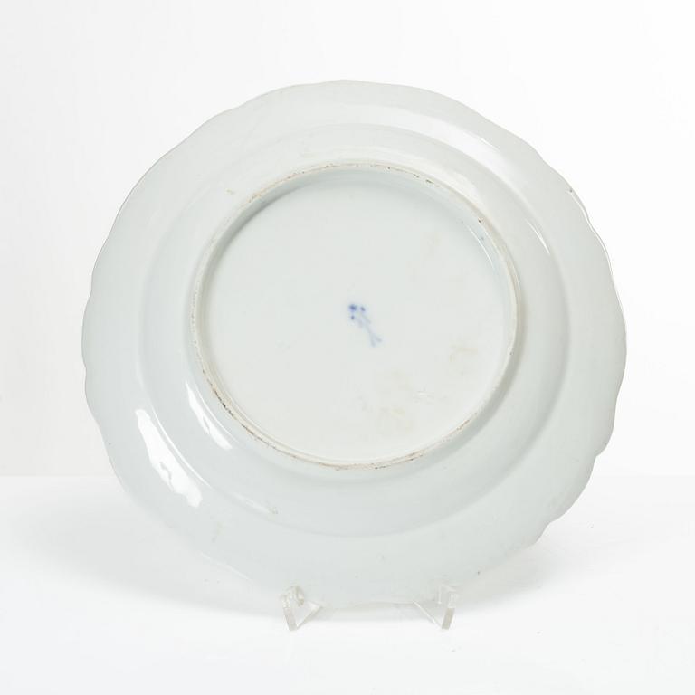 A pair of Meissen Marcolini dishes, circa 1800.