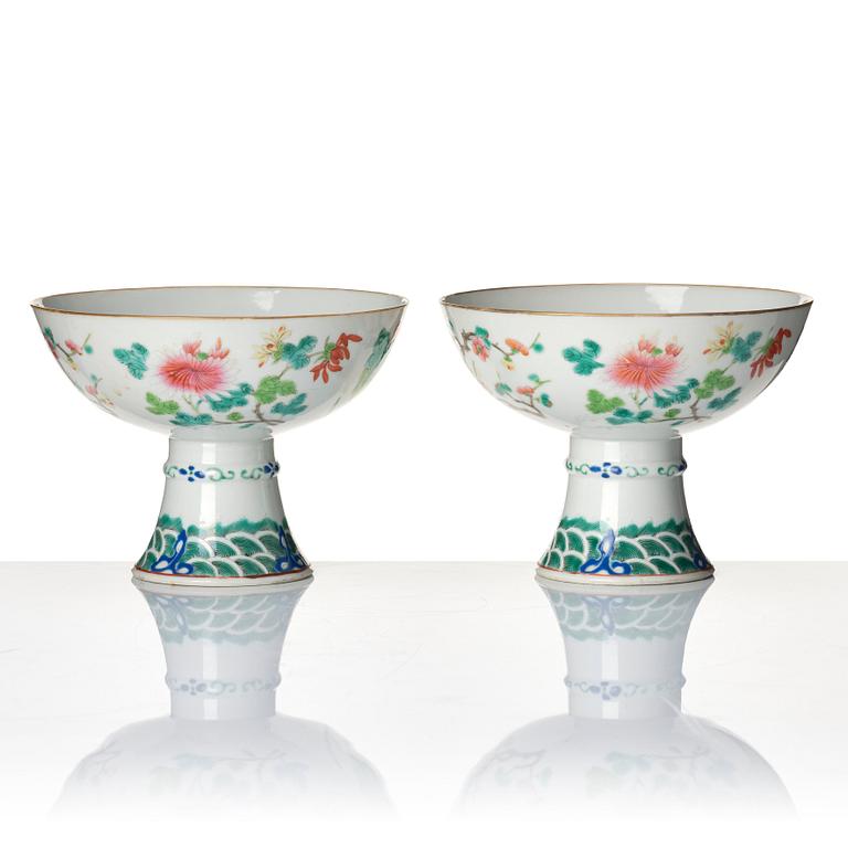 A pair of famille rose tazzas, Qing dynasty, circa 1900.