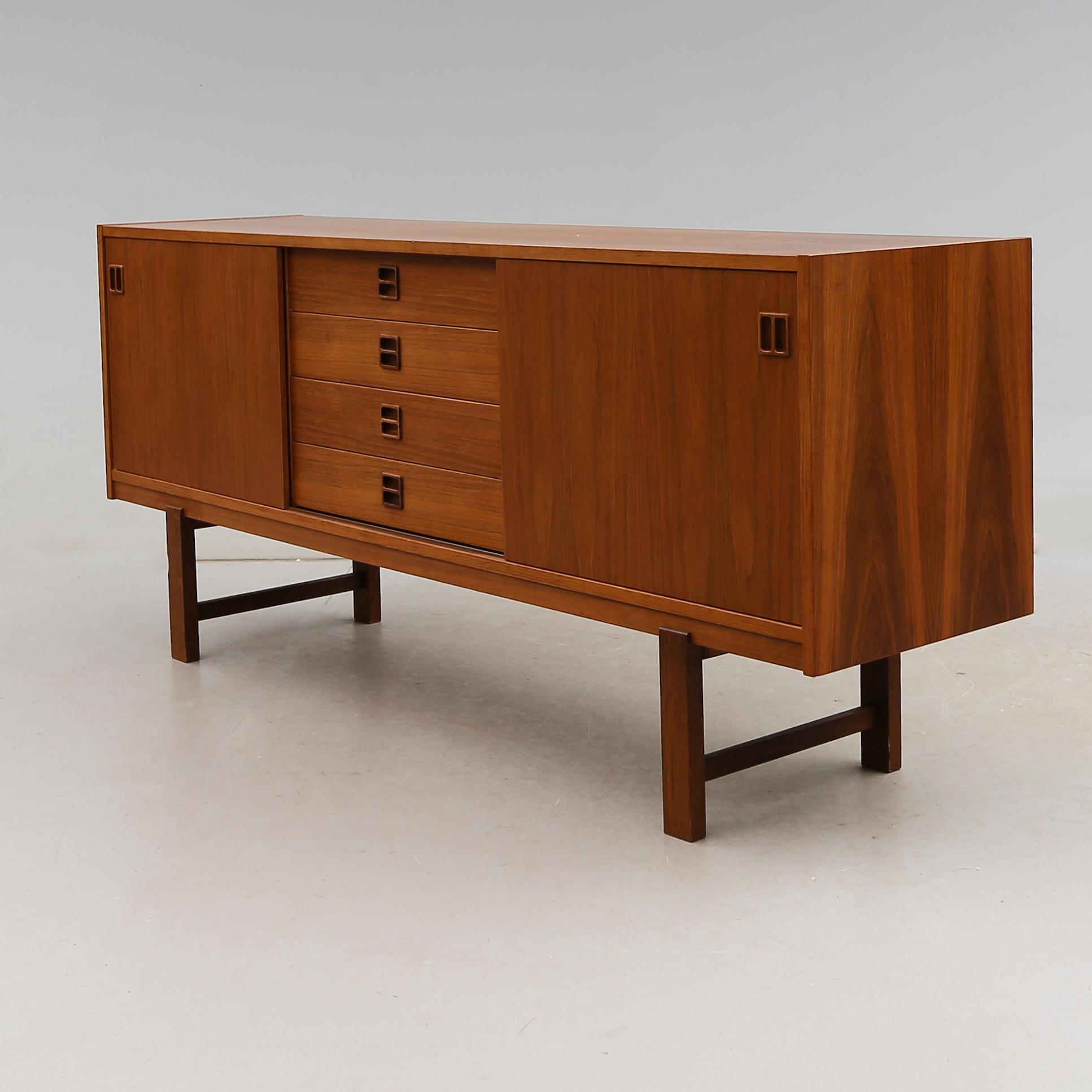 SIDEBOARD, 1900-talets andra hälft.