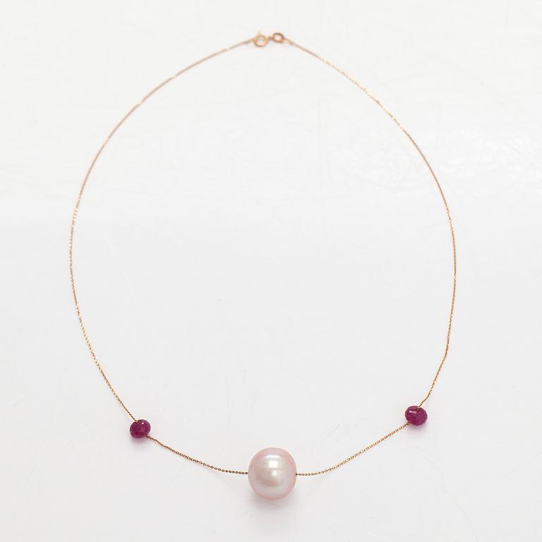 Necklace, cultured pearl, corundum, 14K gold.