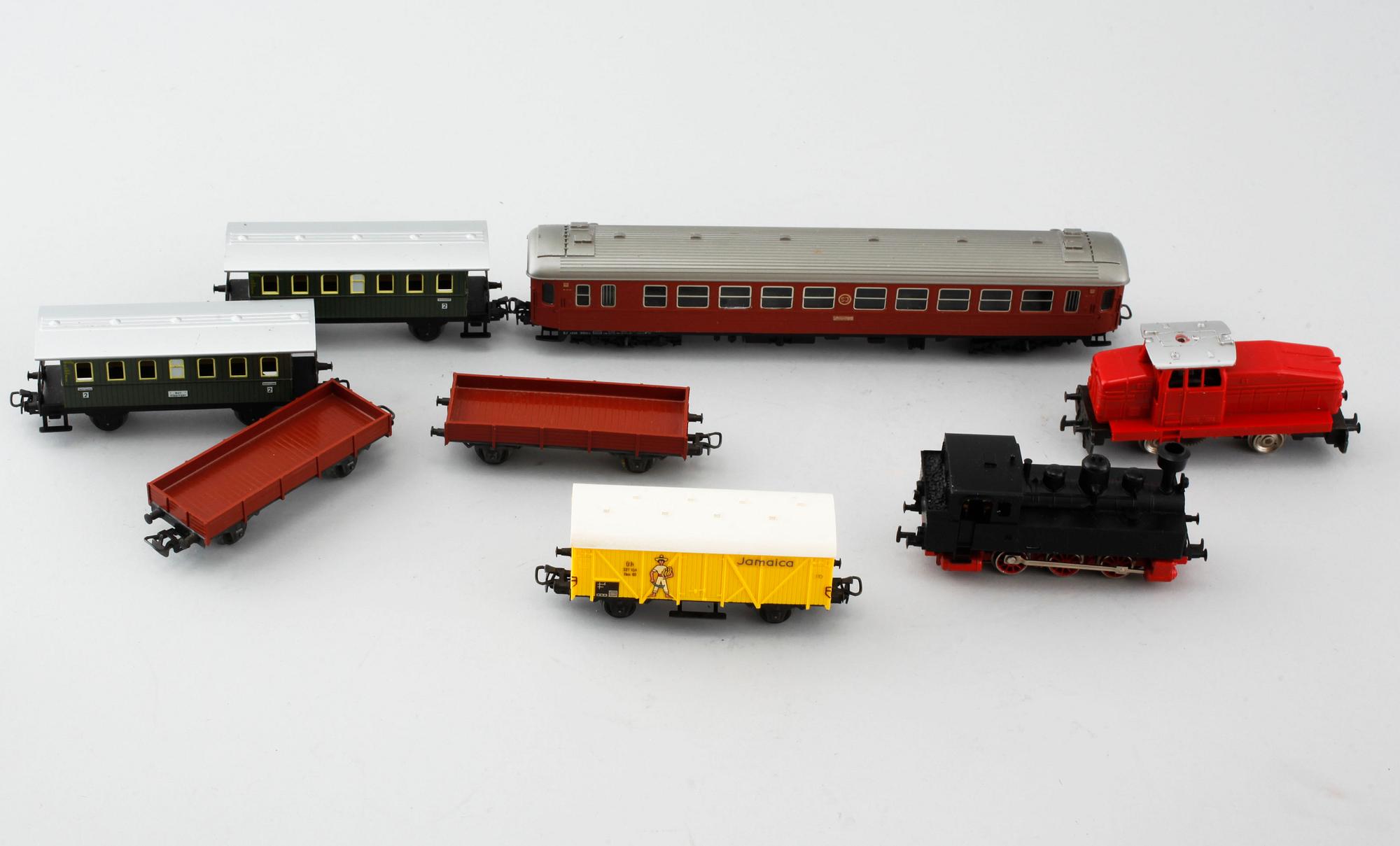 A lot of Märklin train parts, second half of the 20th century.