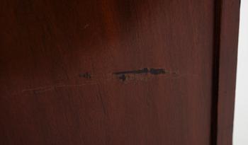 VITRINSKÅP, England, 1900-talets första hälft.