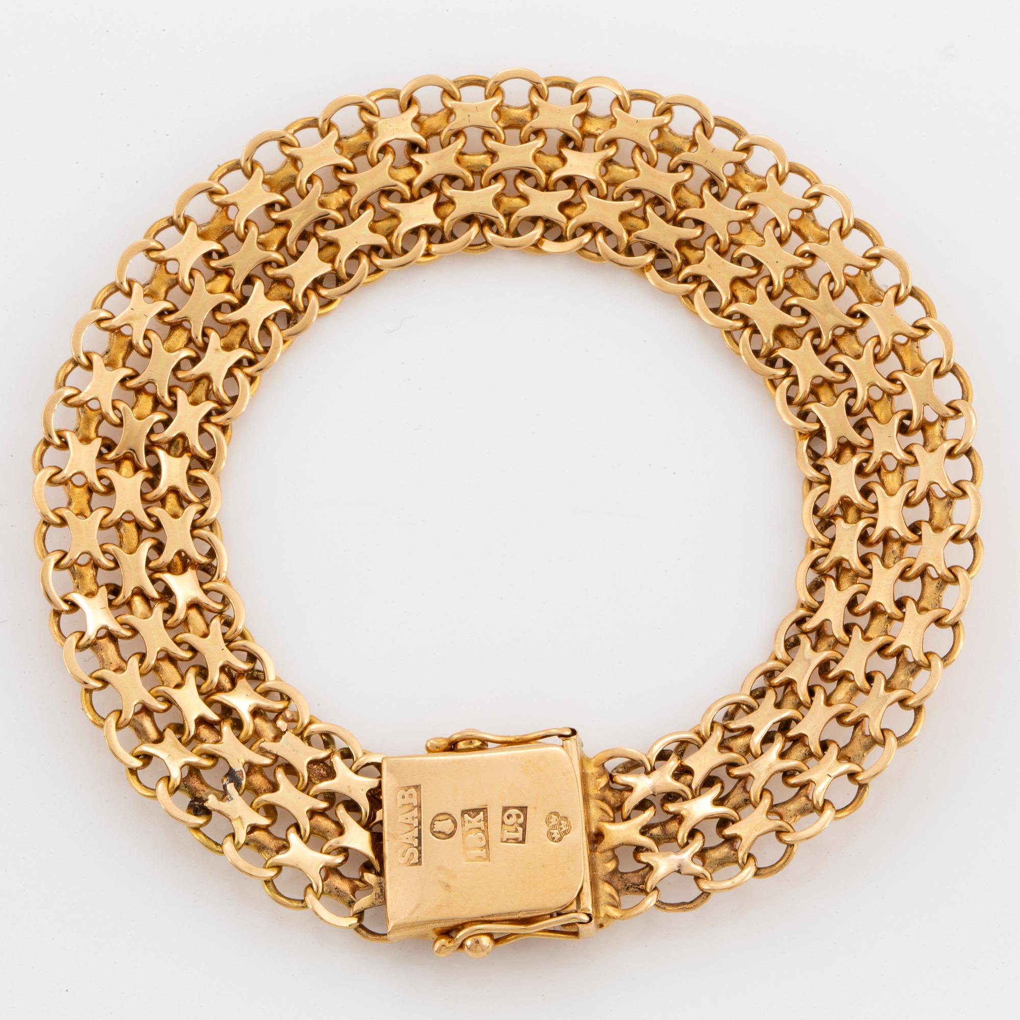 18K gold bracelet.