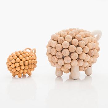 Kaija Aarikka, veistoksia, 2 kpl, puuta, Aarikka Suomi.