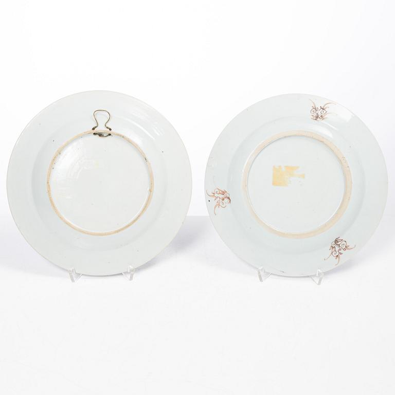 A famille rose dish and 3 plates, Qing dynasty, 18th century.