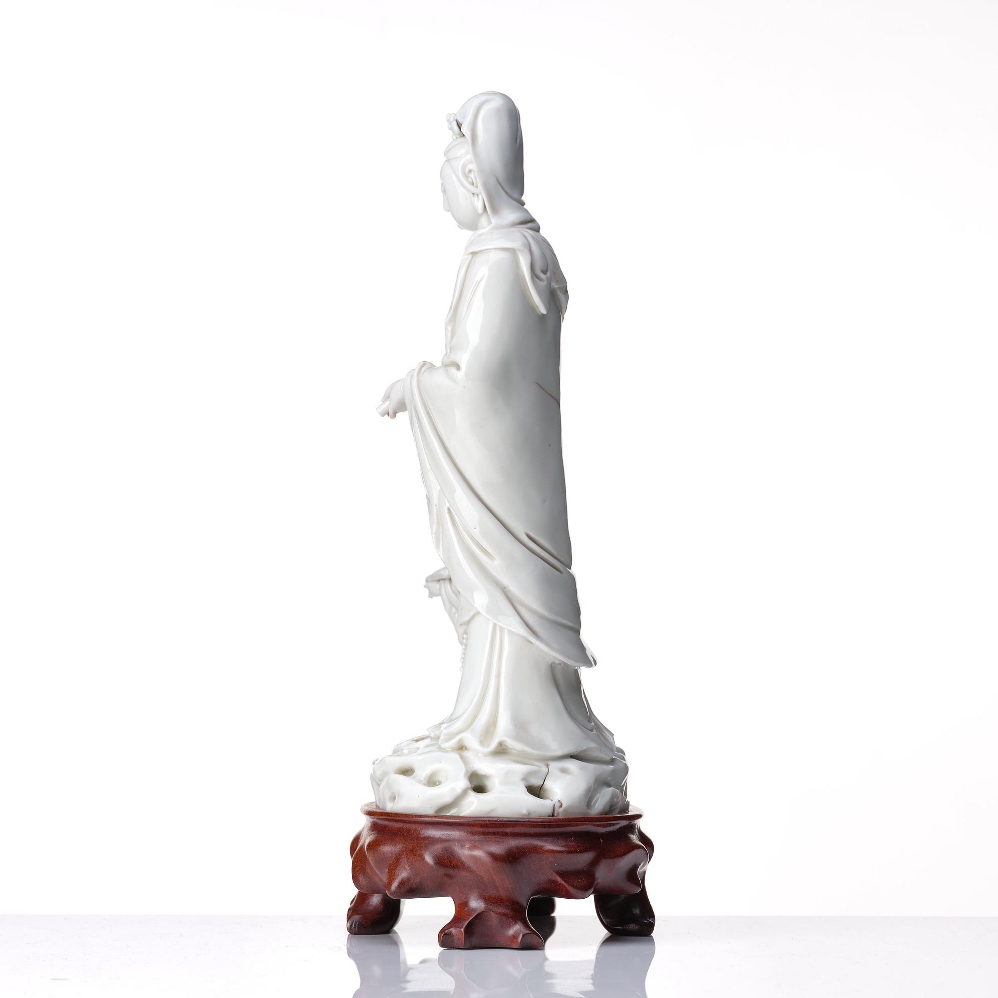 Guanyin, blanc de chine. Qing dynastin, 1800-tal.
