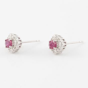 Earrings 18K white gold with rubies and brilliant-cut diamonds.