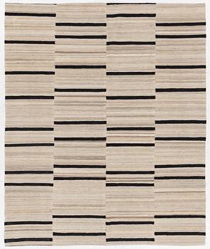 A flat-woven rug, c. 195 x 160 cm.