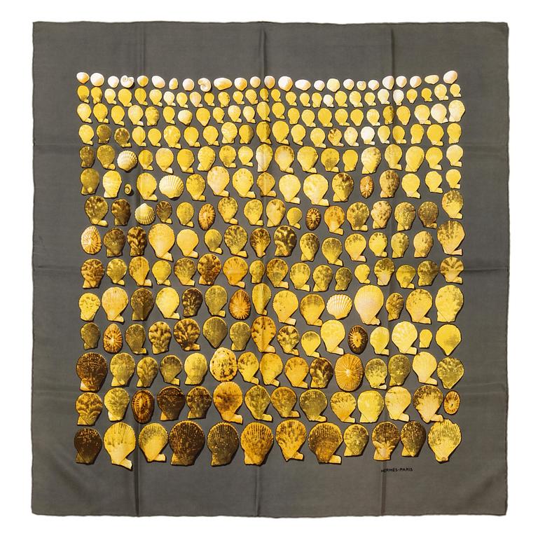 HERMÈS, scarf, "Coquilles".