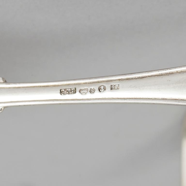 SILVERBESTICK, 34 delar, bl.a C.F. Carlman, Stockholm, 1920-tal. Total vikt ca 940 gram.