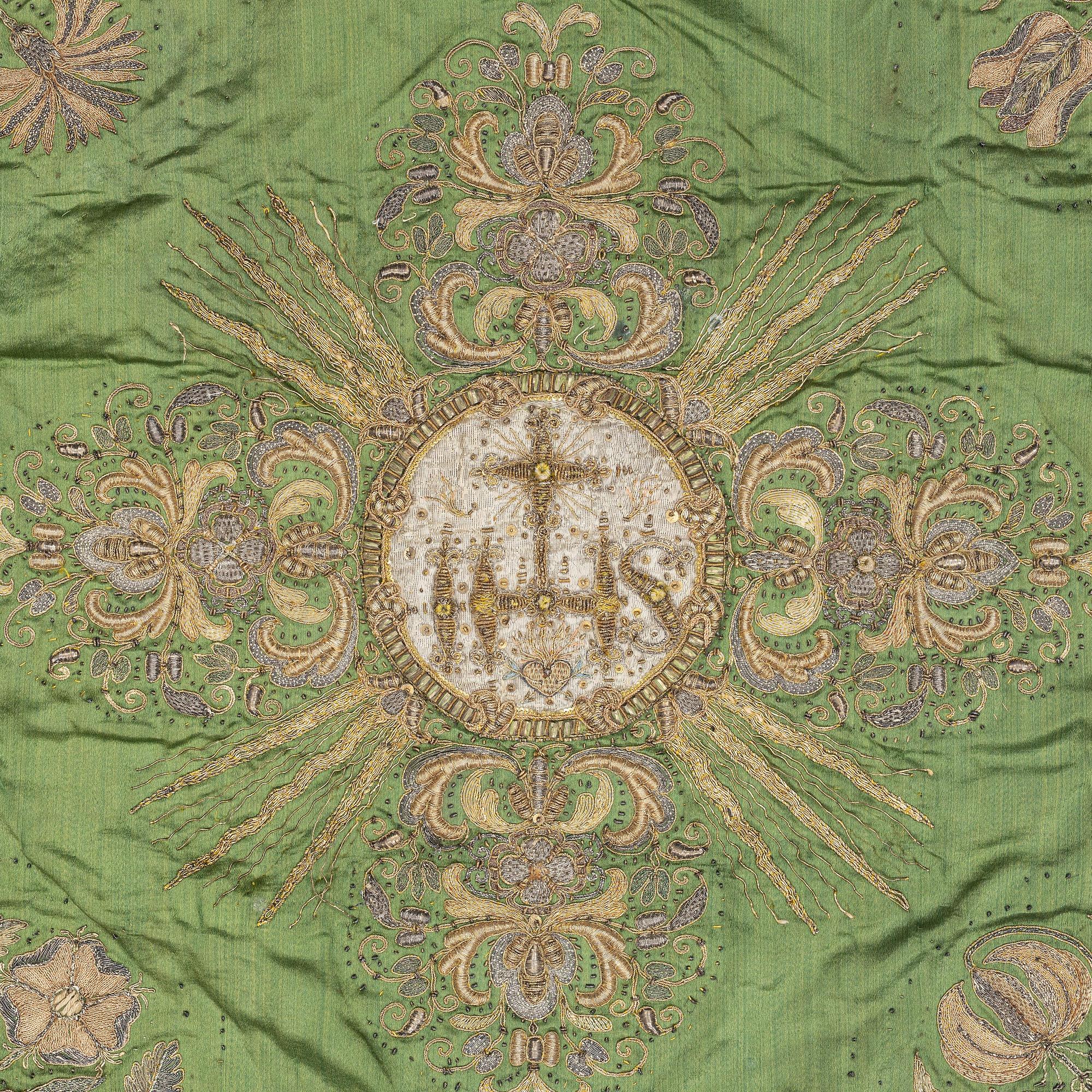 An Italian chalice veil, mid 18th century, c. 58 x 60 cm.
