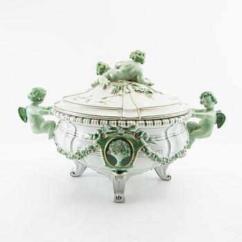 Terrin med lock och fat Louis XV-stil 1900-talets första hälft.