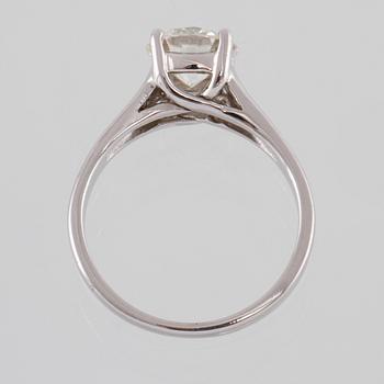 RING, 18K vitguld med briljantslipad diamant, 1.53 ct. Vikt 3,9 g.