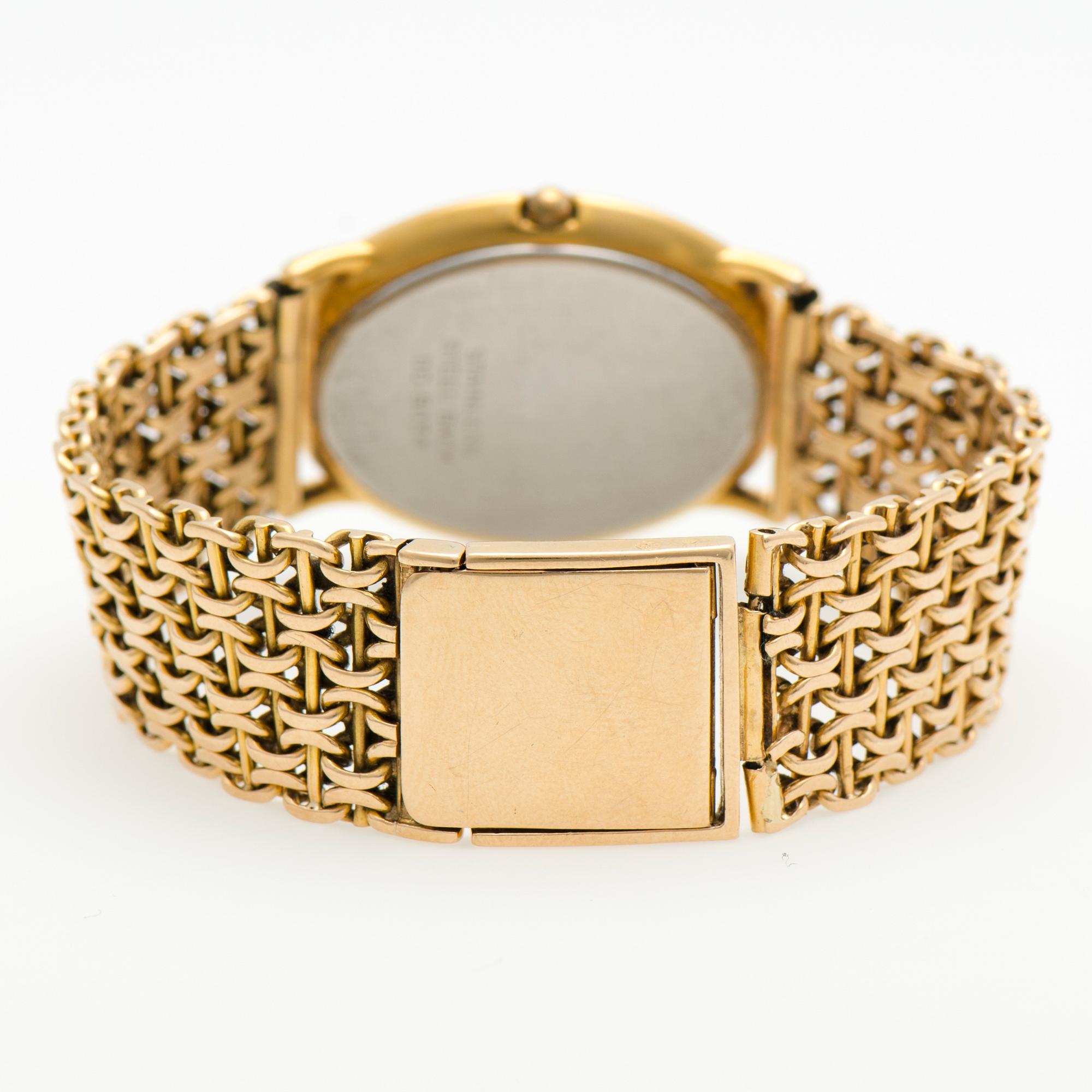 ODENIA, armbandsur, 28 x 32 mm.