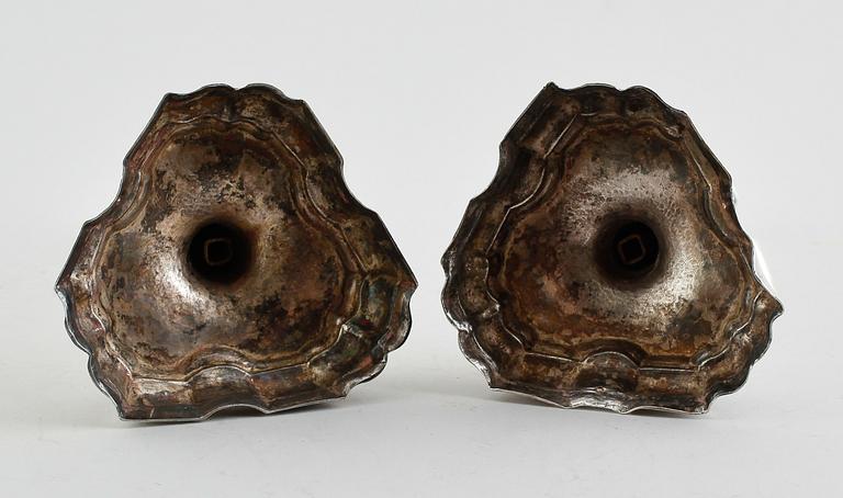 LJUSSTAKAR, 1 par, argent haché, barock, 1700-tal.