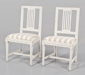 STOLAR, ett par, gustavianska, omkring 1800.