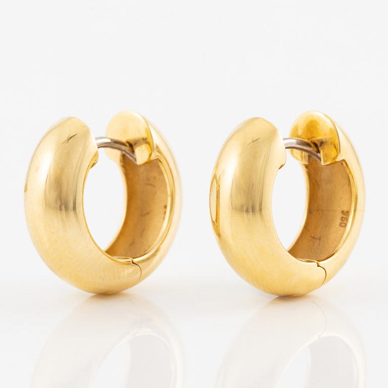 Örhängen, ett par, kreoler, 18K guld.
