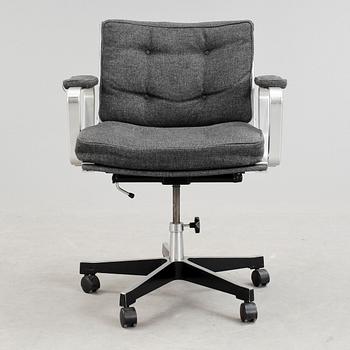 SKRIVBORDSSTOL, "Mondo", Karl Erik Ekselius, för JOC, Vetlanda, 1980-tal.