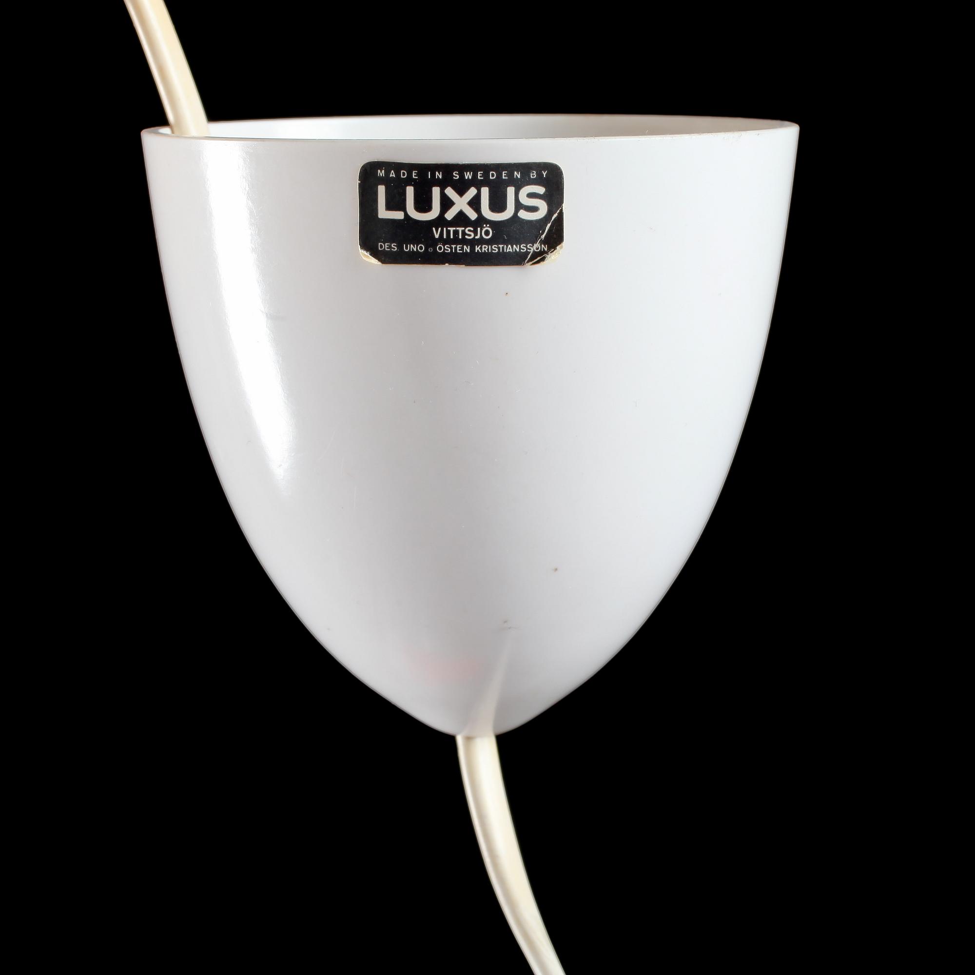 TAKLAMPA, Uno och Östen Kristiansson, Luxus, Vittsjö, 1900-talets andra hälft. Höjd ca 30 cm.