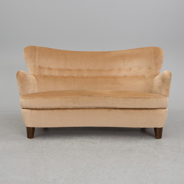 A 1940/50s sofa.