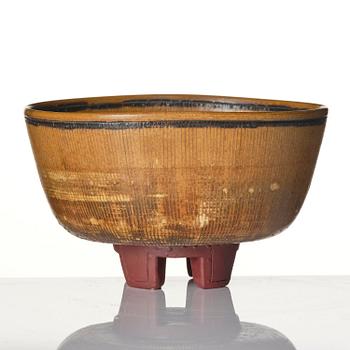 Wilhelm Kåge, a "Farsta" stoneware bowl, Gustavsberg Studio, 1956.