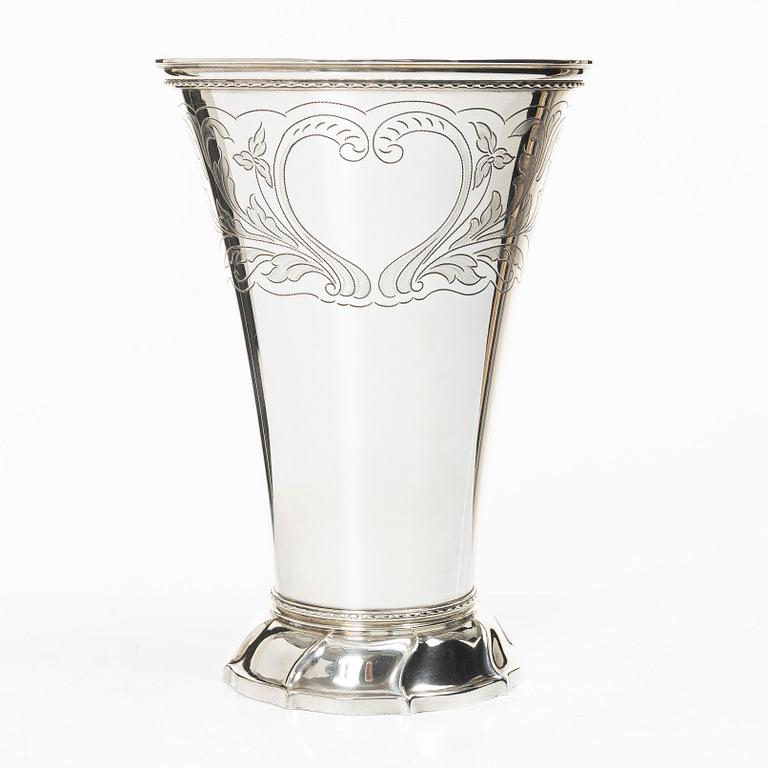 Guldsmedsaktiebolaget (GAB), A Swedish silver beaker, Stockholm 1934.