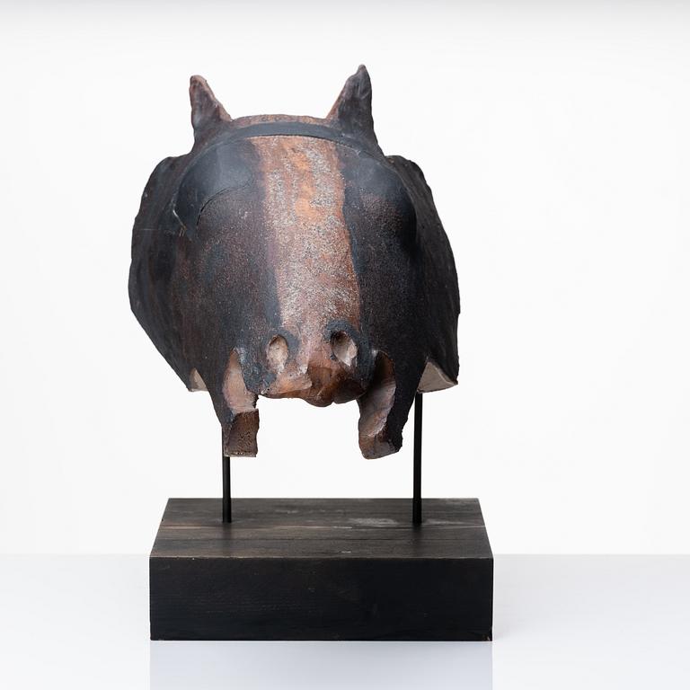 Henrik Allert, A horse head.