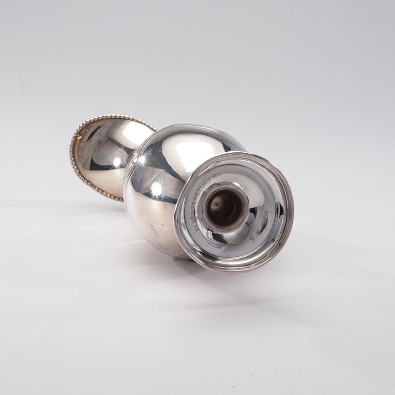 VINKANNA, silver, finska kontrollstämplar 1964. Vikt ca 451,6 g.