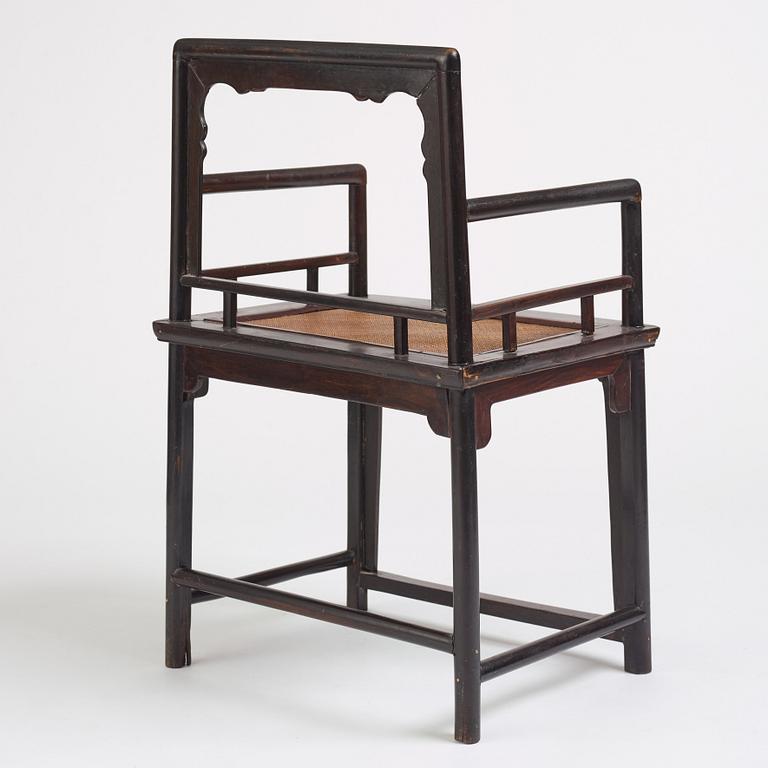 A hardwood Armchair, Qing dynasty (1644-1912).