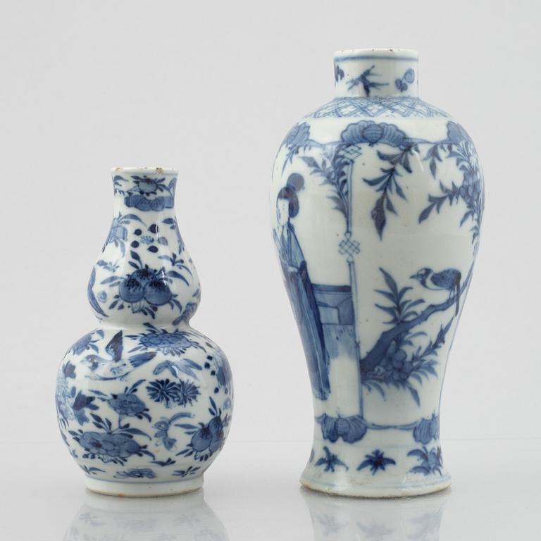 A group of four porcelain vases, Qing dynasty, 19th century/around 1900.