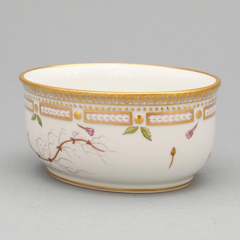 SKÅL, porslin "Flora Danica", Royal Copenhagen, Danmark 1900-tal.