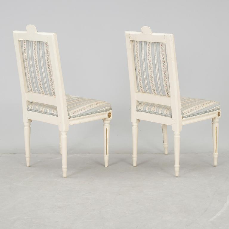 STOLAR, ett par, sengustavianska, omkring 1800.