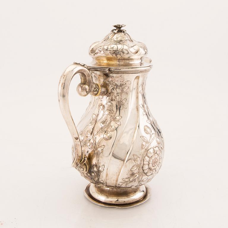 Kaffekanna Rokokostil 1900-tal silver (ostämplad).