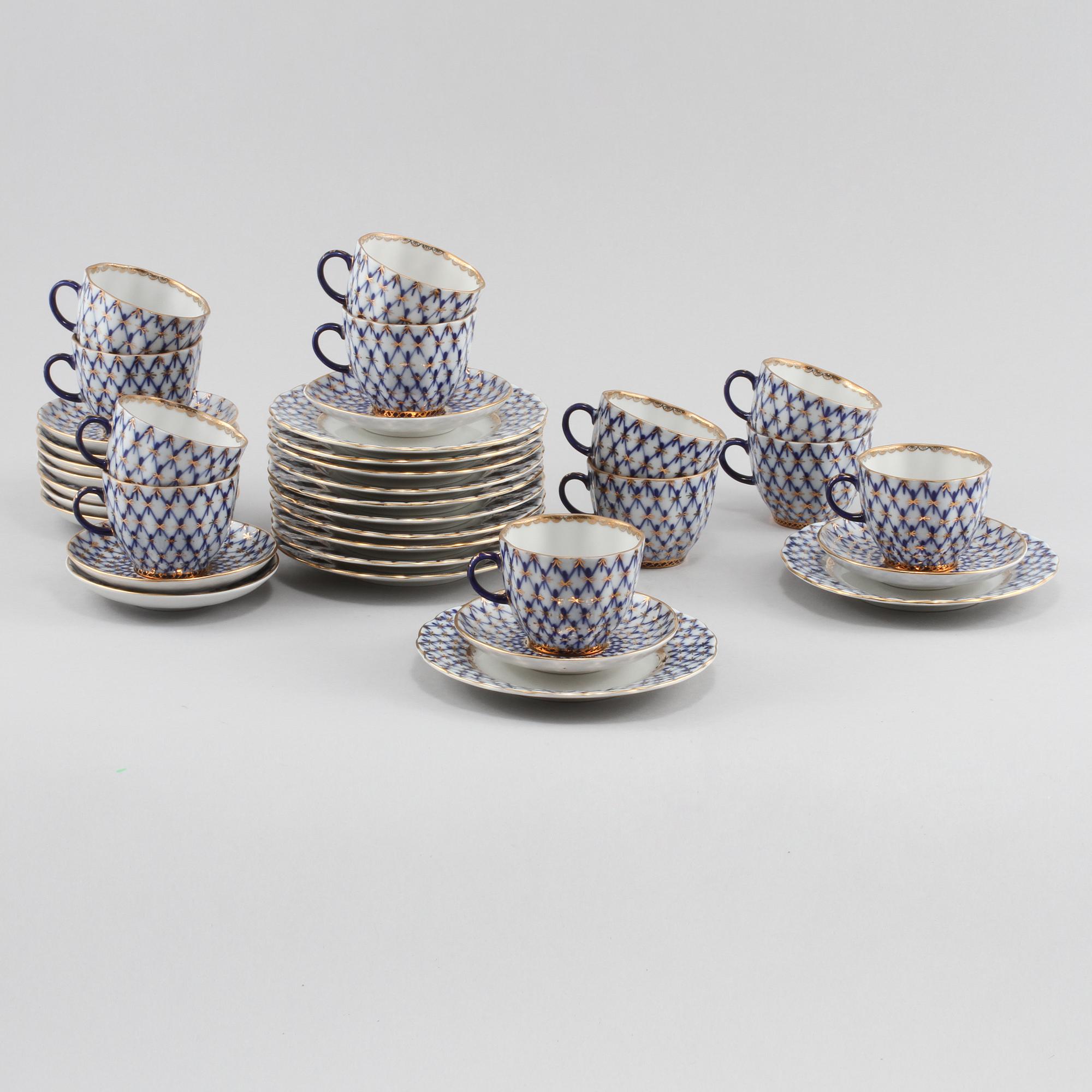 KAFFESERVIS, 24 delar, porslin, "Cobalt net", Lomonosov, Sovjetunionen, 1900-talets andra hälft.