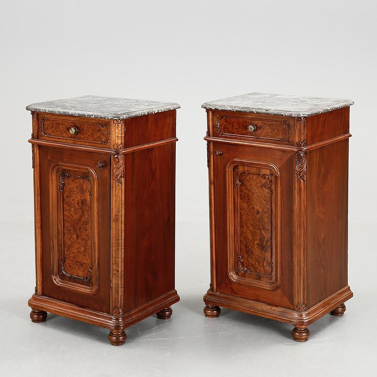 SÄNGBORD, ett par, 1800-talets slut.