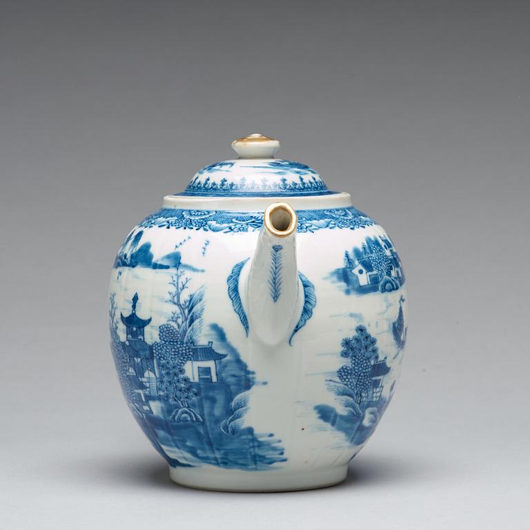 A blue and white punch pot, Qing dynasty, Qianlong (1736-95).